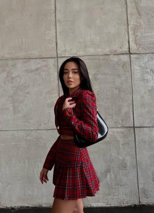 Костюм жіночий