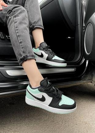 Кросівки жіночі nike air jordan 1 retro low light mint3 фото