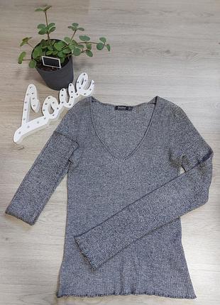 Гарненький светрик в рубчик bershka 2