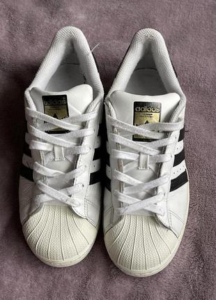Продам кроссовки adidas