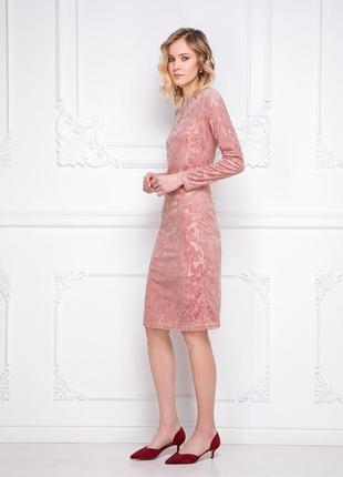 Велюровое розовое платье с цветочным принтом faberlic6 фото