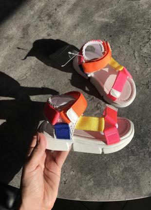 Босоніжки на дівчинку 6