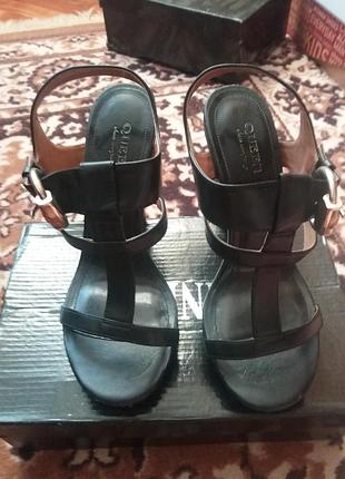 Нарядні босоніжки