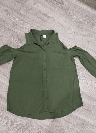 Ніжна блуза з віскози.