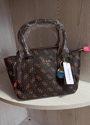 Маленька сумочка guess little paris mini коричнева з рожевим 4 g гесс1 фото