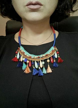 Яскраве кольє як для літа так і для осені