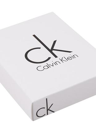 Подарочная коробка белого цвета calvin klein для нижнего белья
