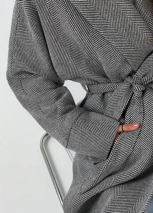 Пальто халат під пояс на запах ялинка8 фото