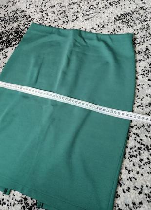 Зеленая юбка футляр5 фото