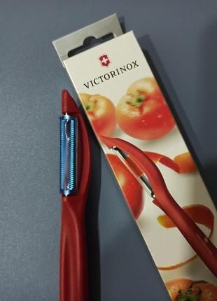 Нож овощечистка для чистки овощей универсальный victorinox 7.6075.1 красный