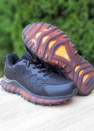 Теплі осінні кросівки adidas чорні з помаранчевим термо чоловічі зимові термо кросівки адідас7 фото