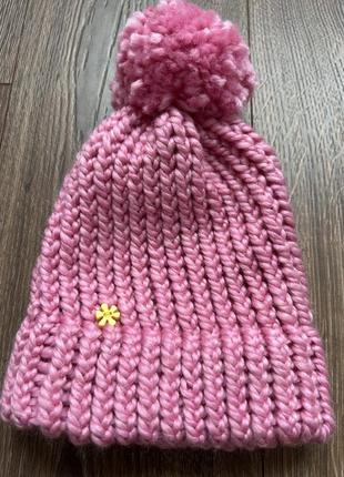 Красивая розовая шапочка с бубоном на девочку5 фото