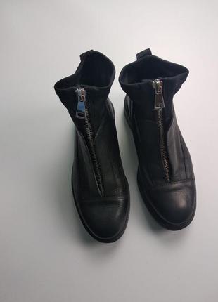 Кожаные крутые ботинки stradivarius черные 354 фото