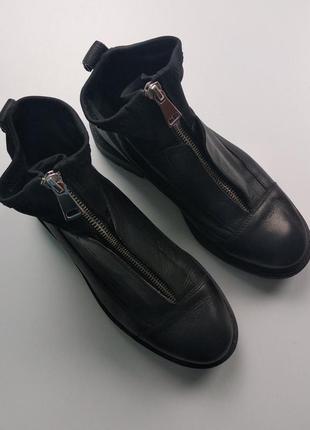 Кожаные крутые ботинки stradivarius черные 353 фото
