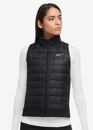 Жіноча жилетка nike w nk tf synthetic fill vest | dd6084-0101 фото