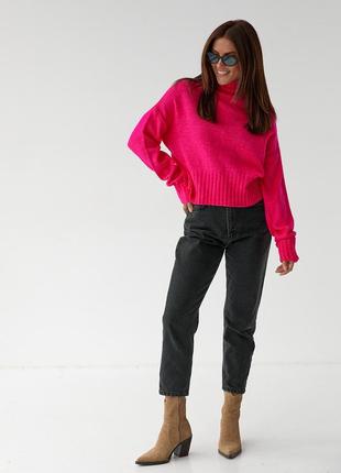 Укороченный женский свитер оверсайз цвета фуксия s7 фото