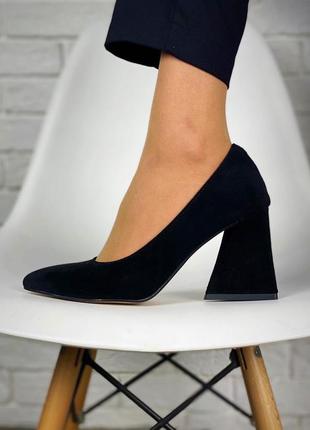 Шикарные туфли лодочки замш