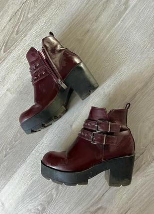 Черевики сапожки