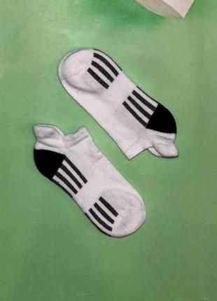 Шкарпетки короткі білі з чорним декором george  2392