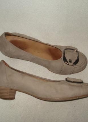 38-38,5 р./25 см.фирменные классические кожаные туфли gabor