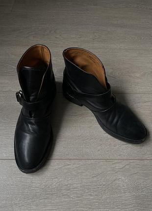 Черевики &other stories 10