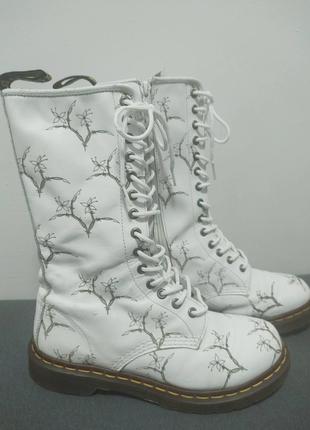 Шкіряні шузи від ботинки dr. martens 1b99 floral 14 eye white 12381 midcalf boots