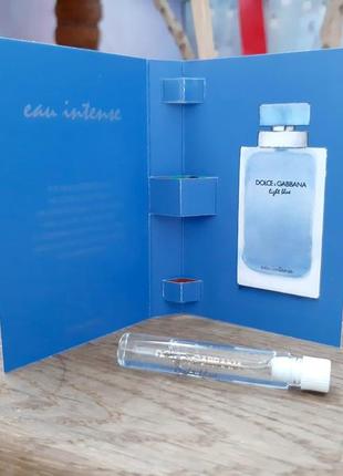 Dolce & gabbana light blue eau intense✨оригинал миниатюра пробник mini vial spray 1,5 мл книжка4 фото