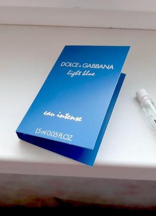 Dolce & gabbana light blue eau intense✨оригинал миниатюра пробник mini vial spray 1,5 мл книжка7 фото