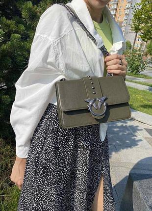 Жіноча сумочка кланч у стилі pinko з пташками. маленька сумка на ланцюжці пінко пташатки бордова зелена зелений9 фото