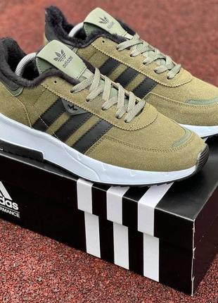 Чоловічі кросівки adidas утеплені1 фото