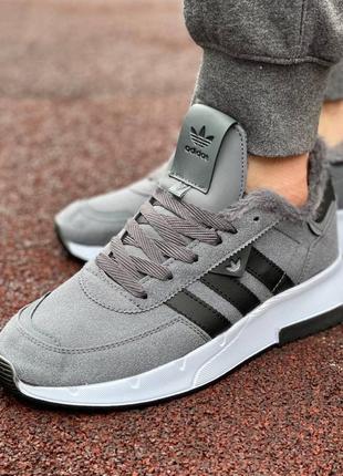 Чоловічі кросівки adidas утеплені3 фото