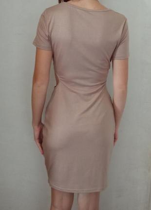Платье с вырезом на талии4 фото