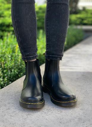 Dr.martens chelsea black fur женские зимние сапожки доктор мартинс челси с мехом жіночі сапоги черевики з хутром