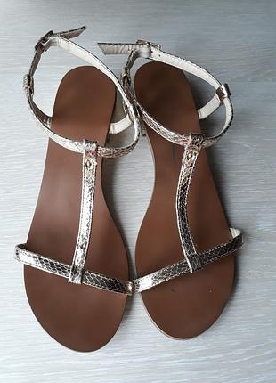 Босоножки carvela размер 39