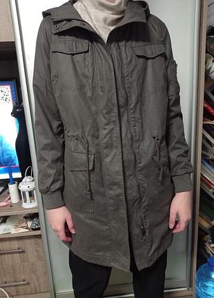 Парка жіноча. розмір 38 м