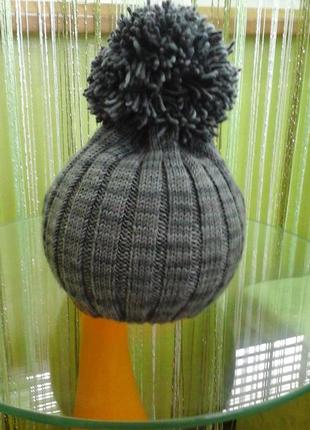 Класнюча шапочка на осінь.