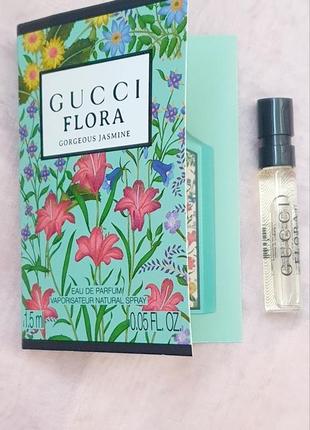 Gucci flora gorgeous jasmine💥оригінал мініатюра пробник mini spray 1,5 мл книжка3 фото