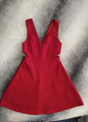 Червона сукня розмір s