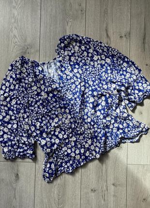 Вкорочена жіноча блуза