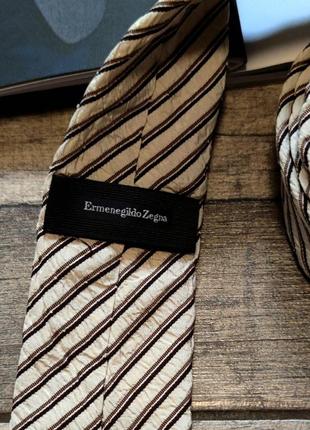 Мужской классический элегантный брендовый беживый в олоску галстук ermenegildo zegna оригинал2 фото
