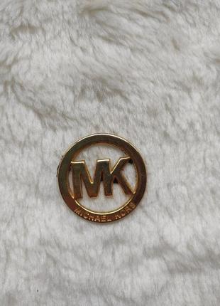 Металлический брелок наклейка фурнитура металлическая надписью mk michael kors