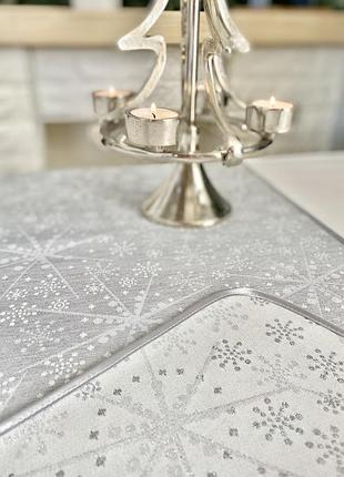 Скатерть двусторонняя водоотталкивающая 140 х 140 см., новогодняя