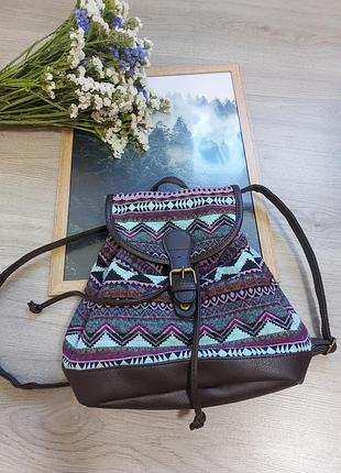 Класний милий рюкзак