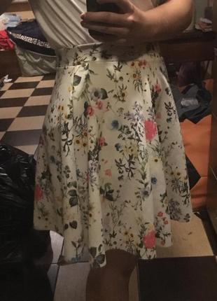 Нежнейшая цветочная юбка ostin