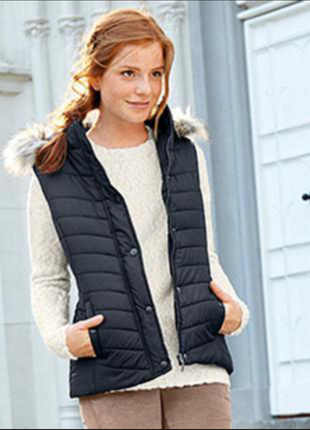 Практичная желетка.