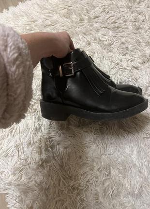 Ботинки полуботинки сапожки полусапожки чёрные демисезонные маленький каблук женские стильные классные удобные красивые