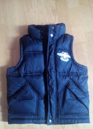 Безрукавка gap kids