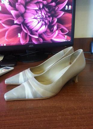 Базовые  кожаные туфли-лодочки monarch