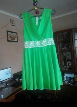Миле плаття зеленого кольору)1 фото