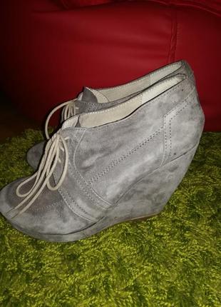 Замшевые туфли на танкетке бежевые (нюд, капучино) 37 размер натуральная замша (кожа)3 фото